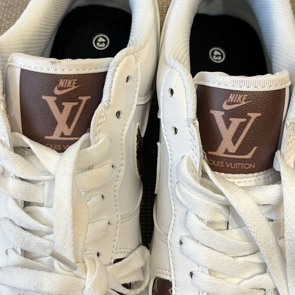 Universal sneakers men’s size 9 ladies size 11
Never worn , well made - Picture 6 of 10